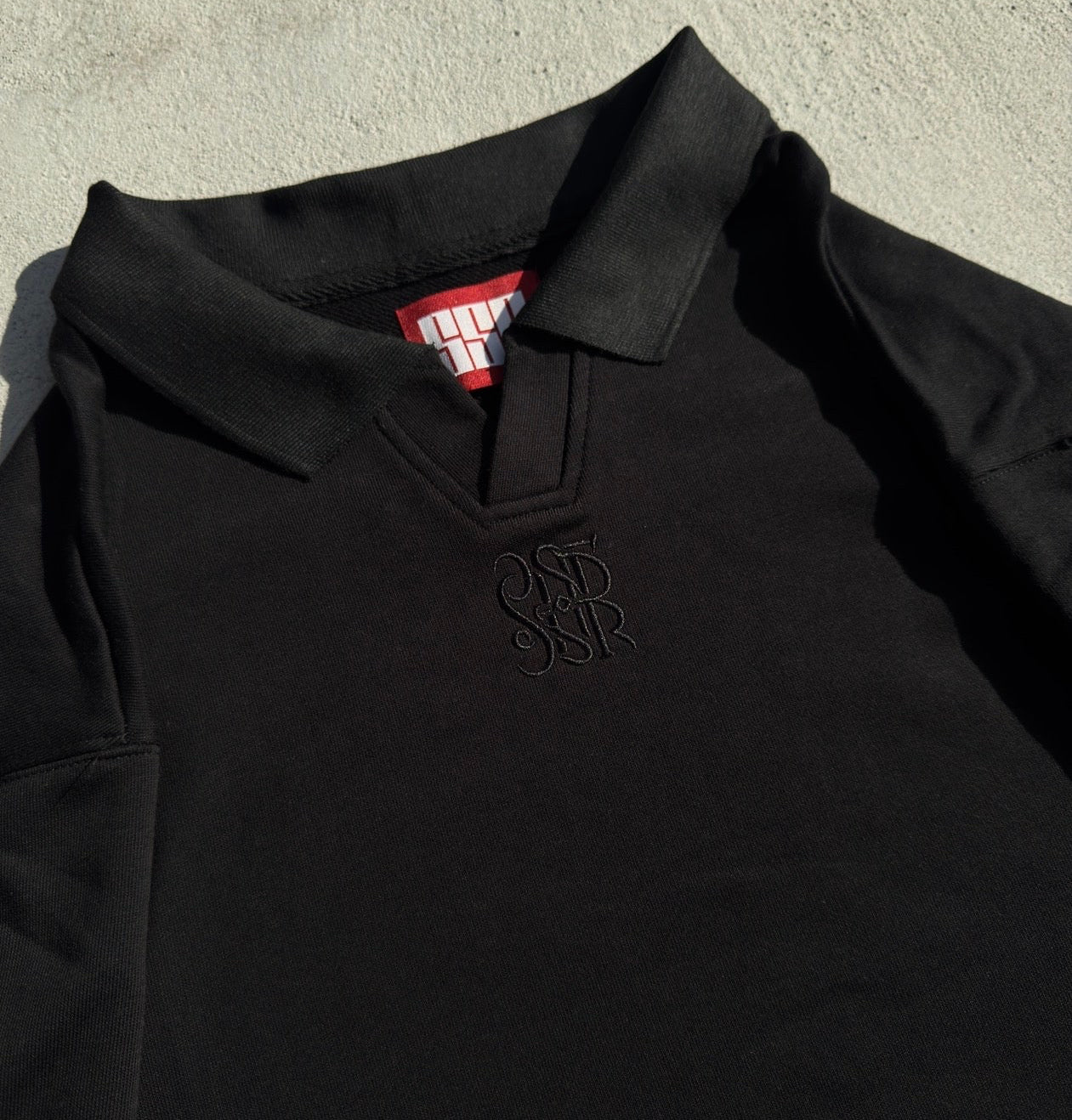 Cropped Embroidery Sleeve Tee